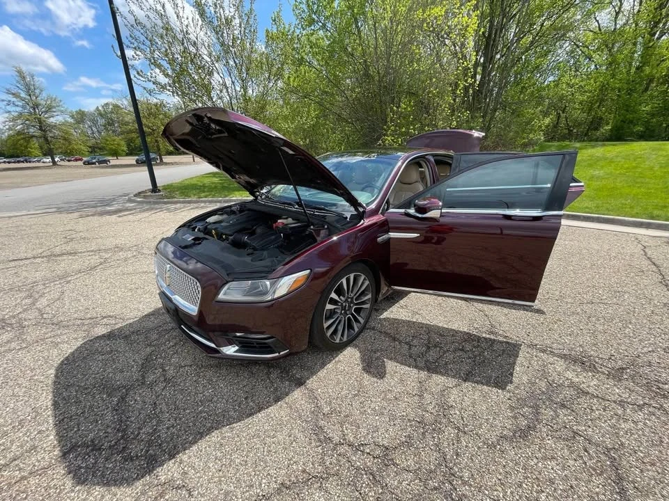 2018 Lincoln Continental 10th Gen - Image 9 of 20