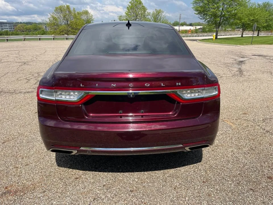 2018 Lincoln Continental 10th Gen - Image 4 of 20