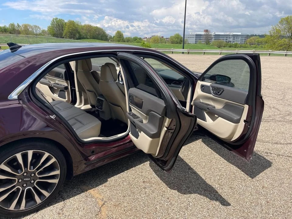 2018 Lincoln Continental 10th Gen - Image 13 of 20