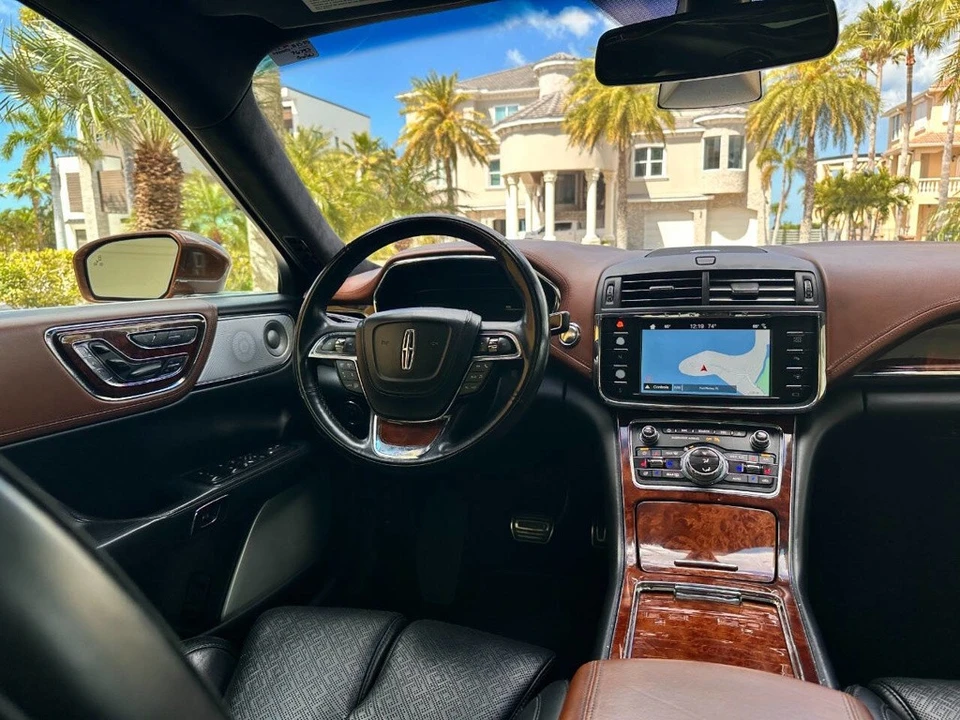 2018 Lincoln Continental 10th Gen - Image 12 of 21