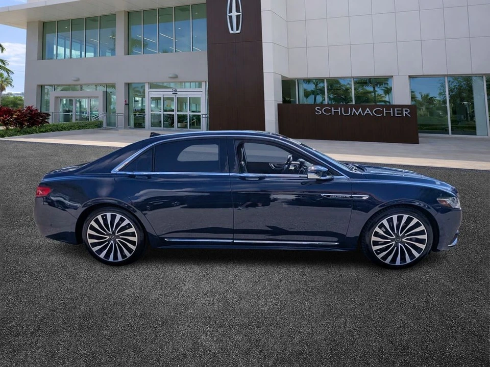 2018 Lincoln Continental 10th Gen - Image 8 of 21