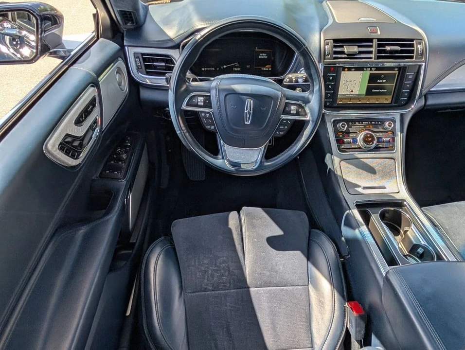 2018 Lincoln Continental 10th Gen - Image 14 of 21