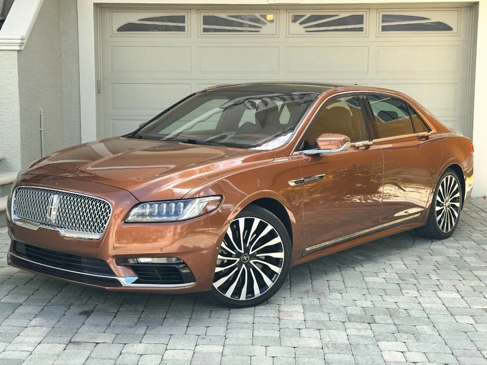 2018 Lincoln Continental 10th Gen - Image 4 of 21