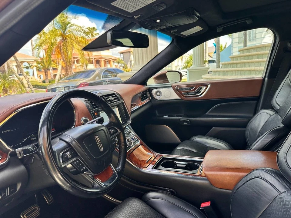 2018 Lincoln Continental 10th Gen - Image 14 of 21