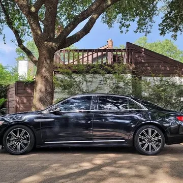 2018 Lincoln Continental Black Label Sedan 4D