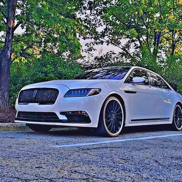 2018 Lincoln Continental Black Label Sedan 4D
