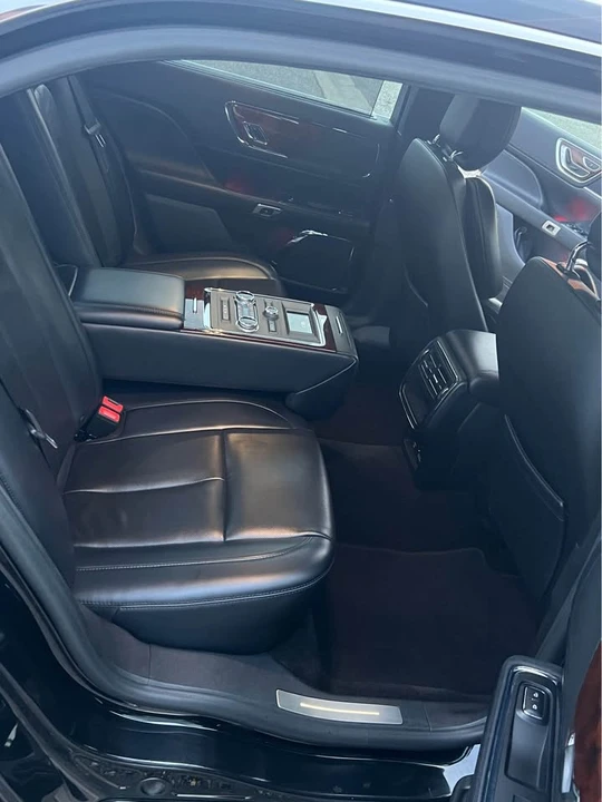 2018 Lincoln Continental 10th Gen - Image 10 of 20