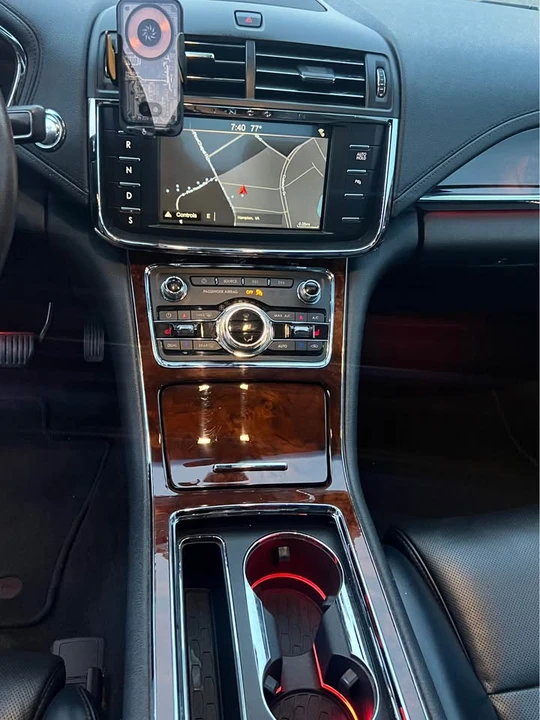 2018 Lincoln Continental 10th Gen - Image 18 of 20