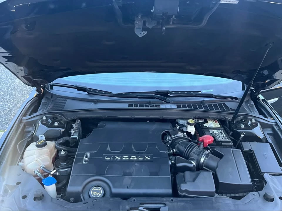2018 Lincoln Continental 10th Gen - Image 16 of 20