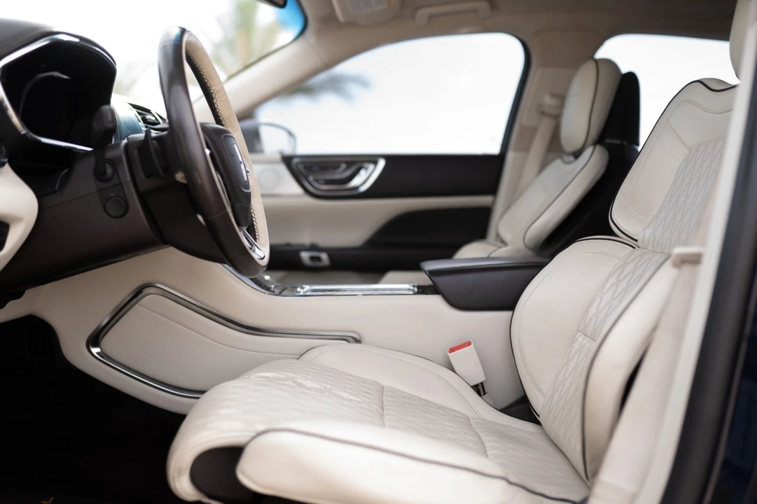 2018 Lincoln Continental 10th Gen - Image 10 of 21
