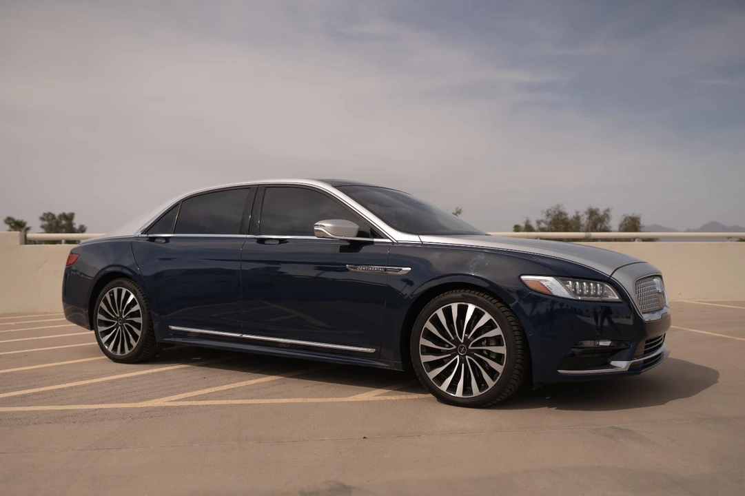2018 Lincoln Continental 10th Gen - Image 5 of 21