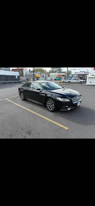 2018 Lincoln Continental 10th Gen - Image 2 of 9