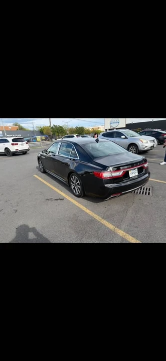 2018 Lincoln Continental 10th Gen - Image 4 of 9