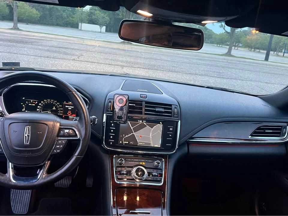 2018 Lincoln Continental 10th Gen - Image 7 of 16