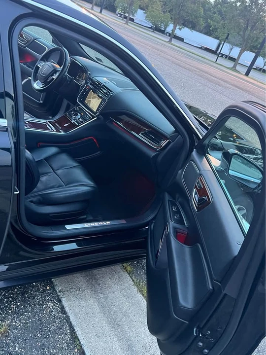 2018 Lincoln Continental 10th Gen - Image 14 of 16