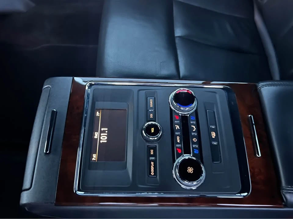 2018 Lincoln Continental 10th Gen - Image 12 of 16