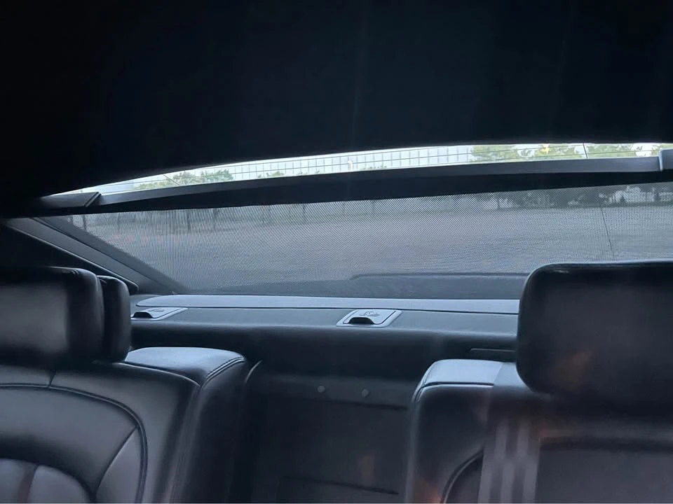 2018 Lincoln Continental 10th Gen - Image 11 of 16