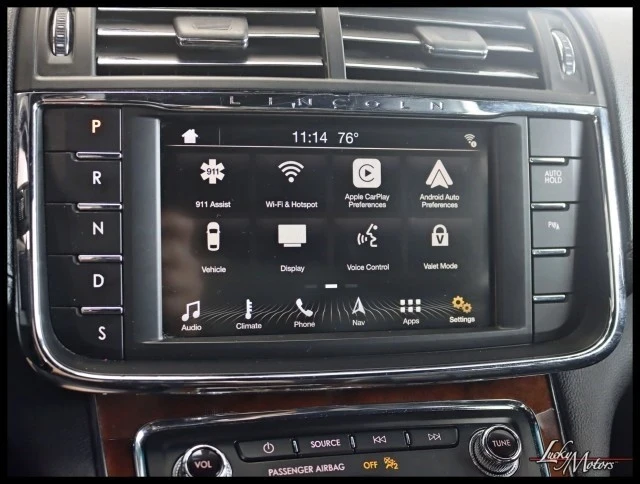 2018 Lincoln Continental 10th Gen - Image 19 of 21