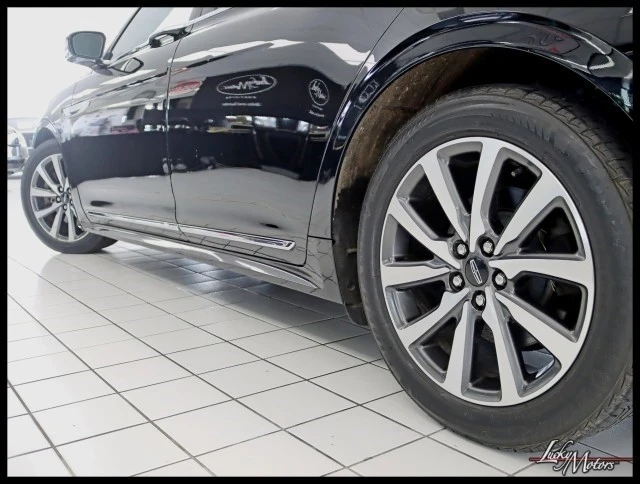 2018 Lincoln Continental 10th Gen - Image 10 of 21