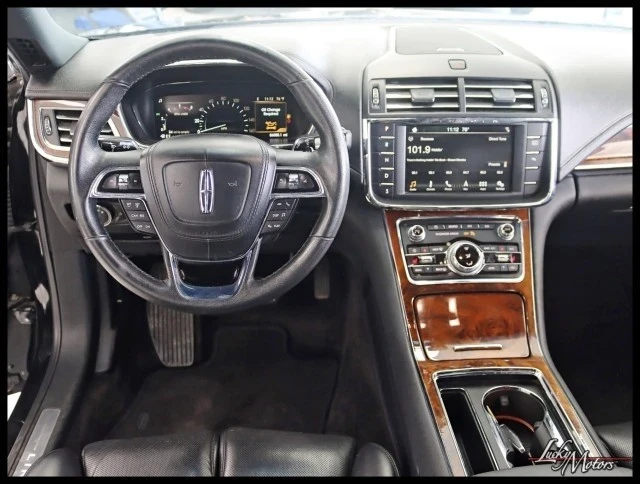 2018 Lincoln Continental 10th Gen - Image 13 of 21