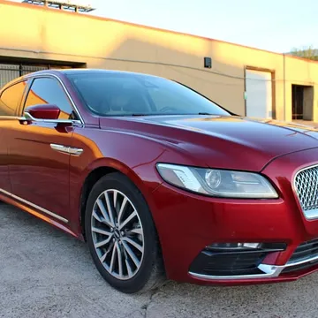 2018 Lincoln Continental Select