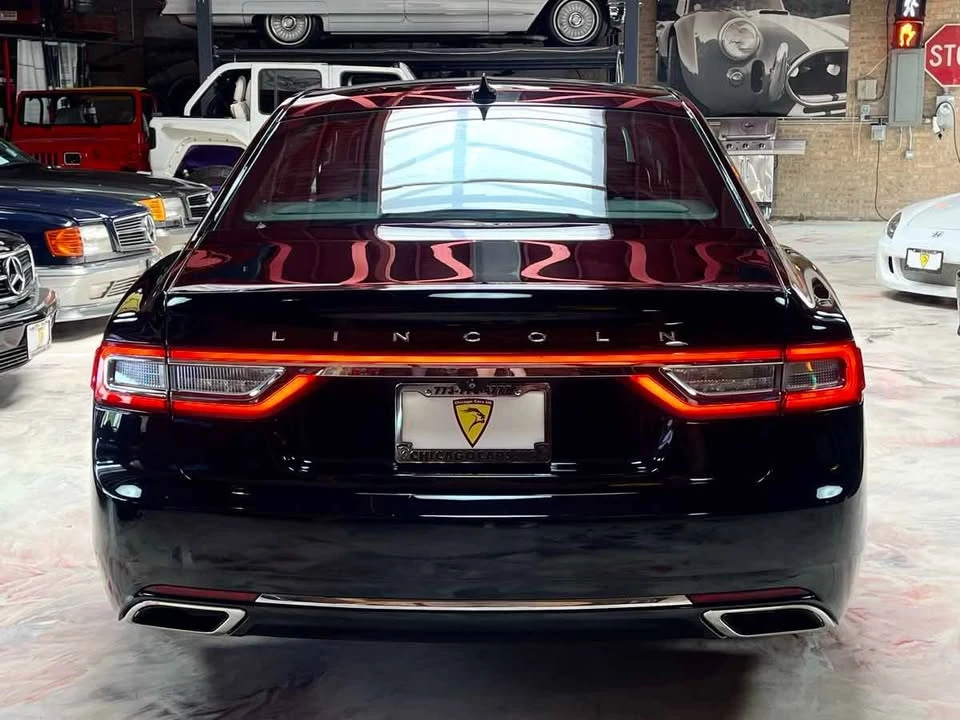 2018 Lincoln Continental 10th Gen - Image 8 of 20
