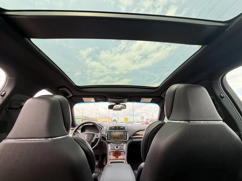 2018 Lincoln Continental 10th Gen - Image 18 of 20