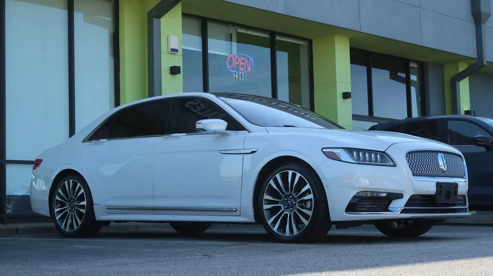 2018 Lincoln Continental 10th Gen - Image 5 of 20