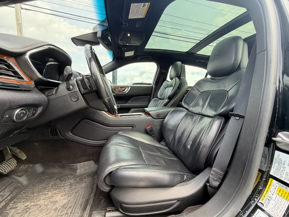 2018 Lincoln Continental 10th Gen - Image 11 of 20