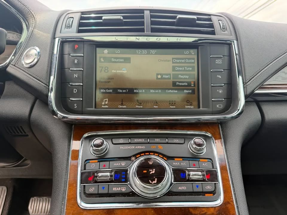 2018 Lincoln Continental 10th Gen - Image 20 of 20