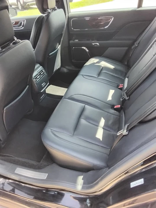 2018 Lincoln Continental 10th Gen - Image 12 of 13