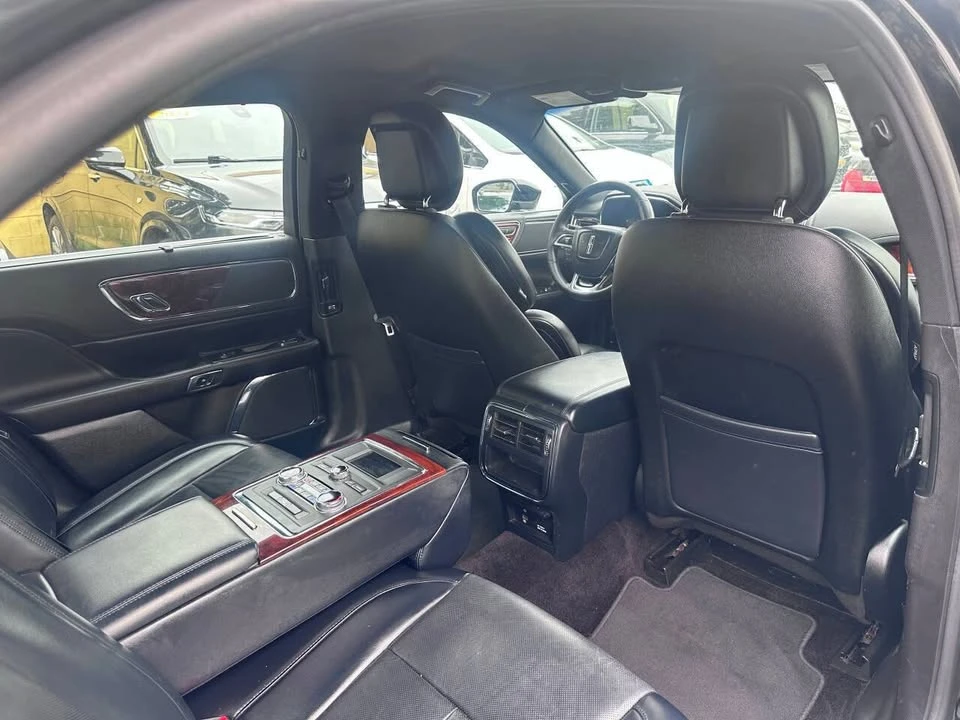 2018 Lincoln Continental 10th Gen - Image 16 of 20