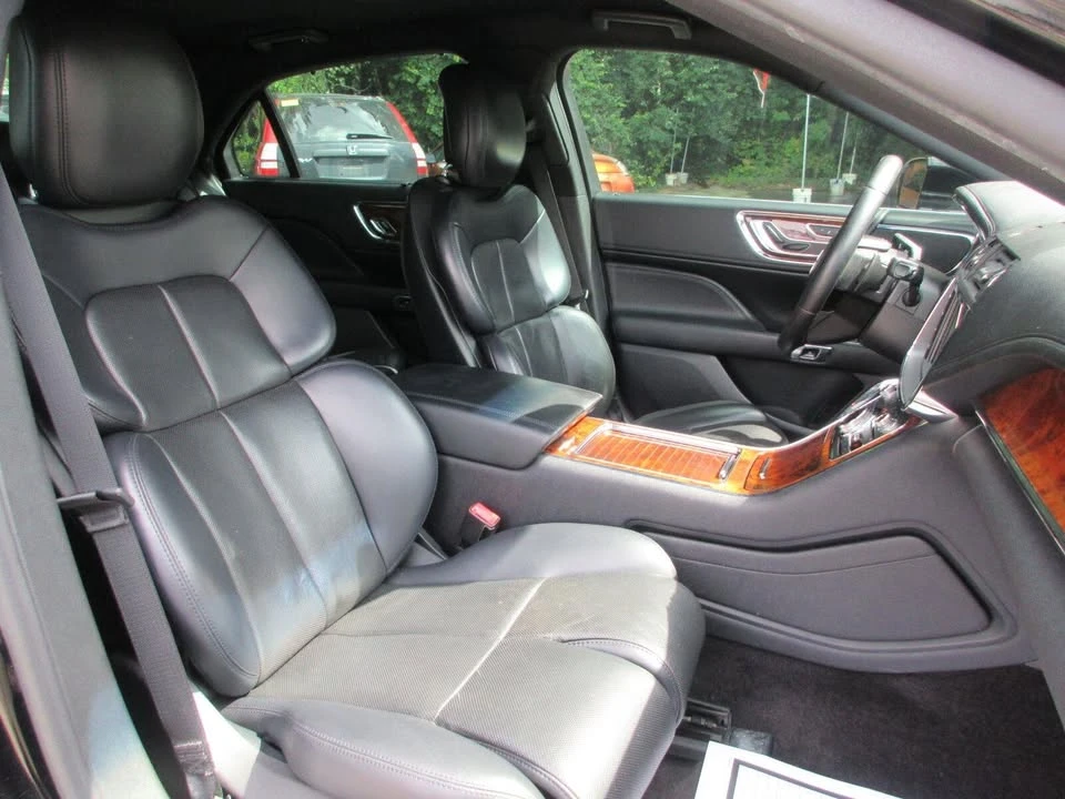 2018 Lincoln Continental 10th Gen - Image 19 of 20
