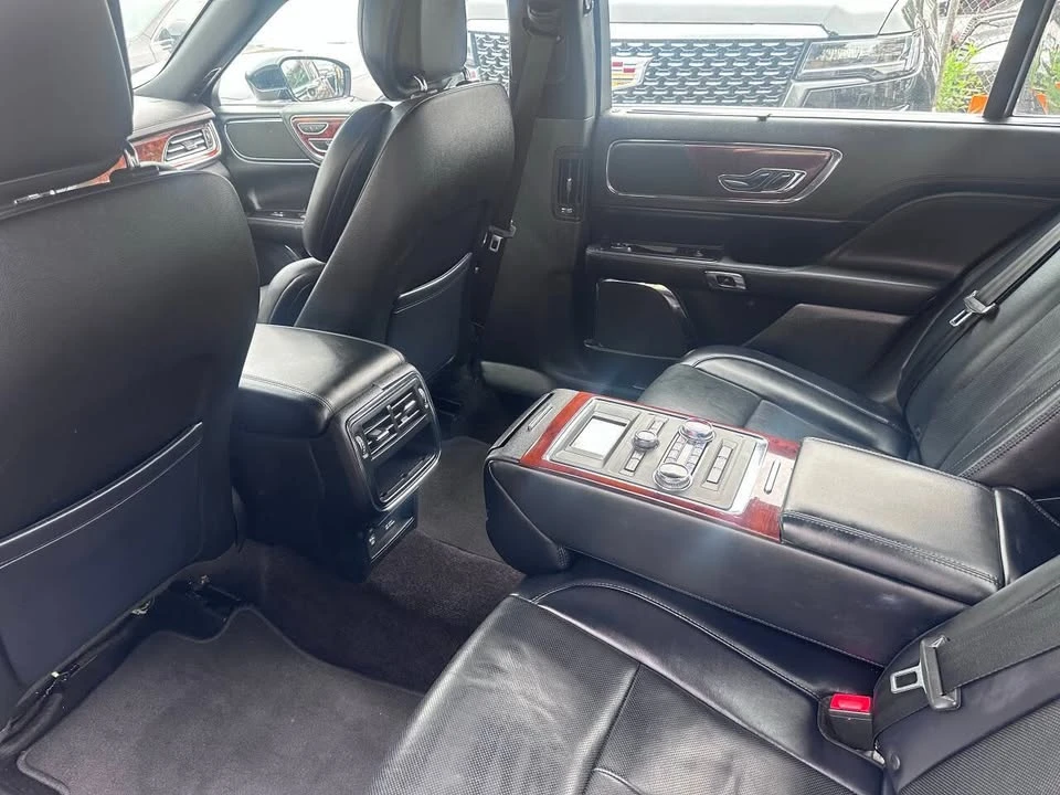 2018 Lincoln Continental 10th Gen - Image 12 of 20