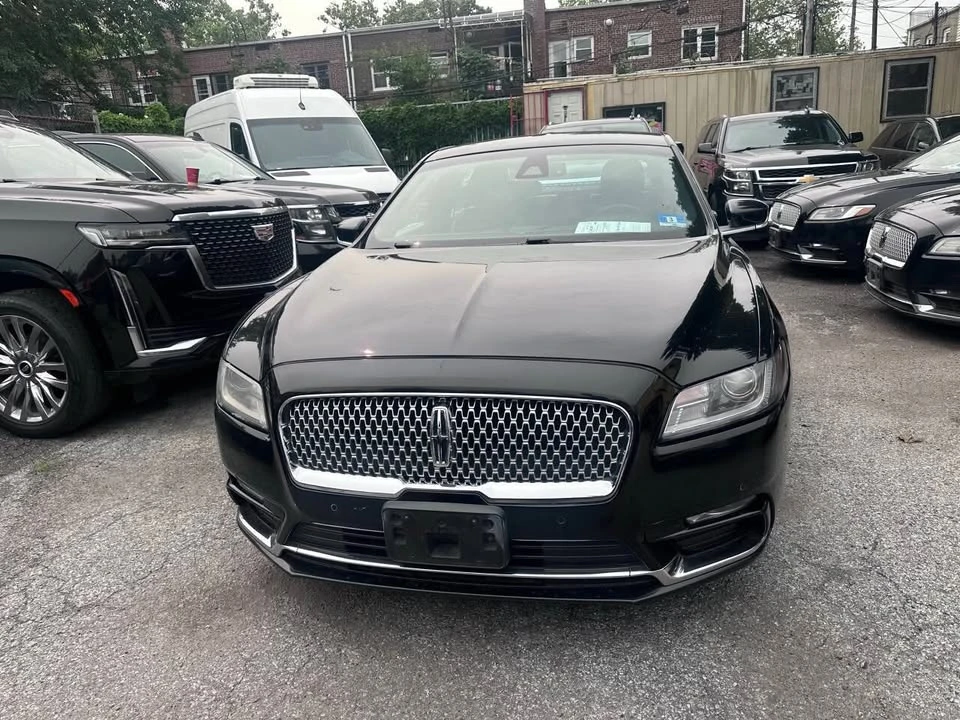 2018 Lincoln Continental 10th Gen - Image 2 of 20