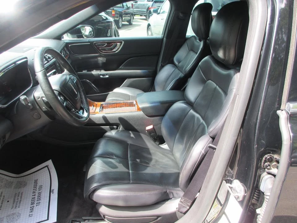 2018 Lincoln Continental 10th Gen - Image 9 of 20