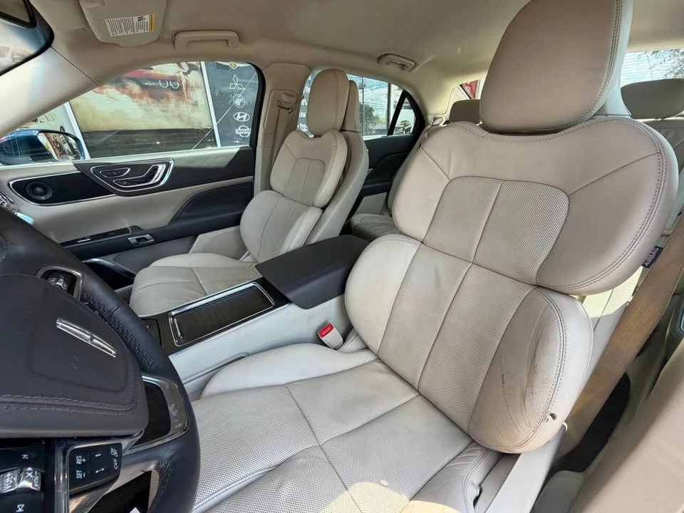 2018 Lincoln Continental 10th Gen - Image 10 of 20