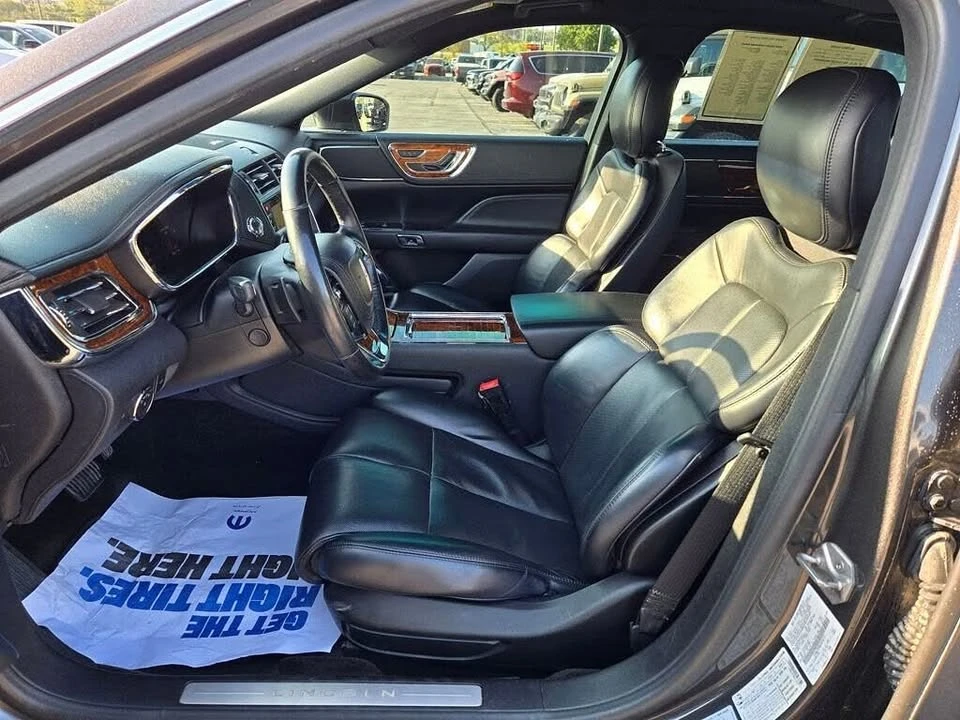 2018 Lincoln Continental 10th Gen - Image 16 of 20