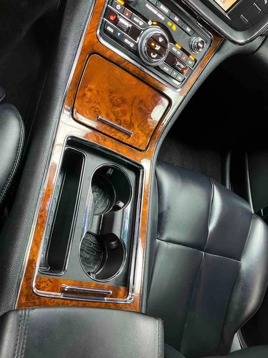 2018 Lincoln Continental 10th Gen - Image 19 of 20