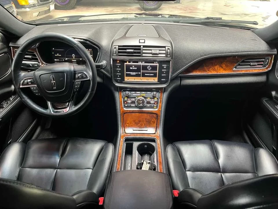 2018 Lincoln Continental 10th Gen - Image 9 of 20