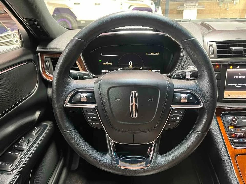 2018 Lincoln Continental 10th Gen - Image 10 of 20
