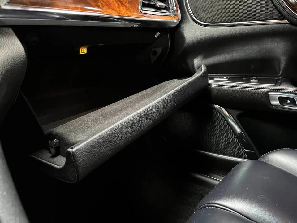 2018 Lincoln Continental 10th Gen - Image 17 of 20