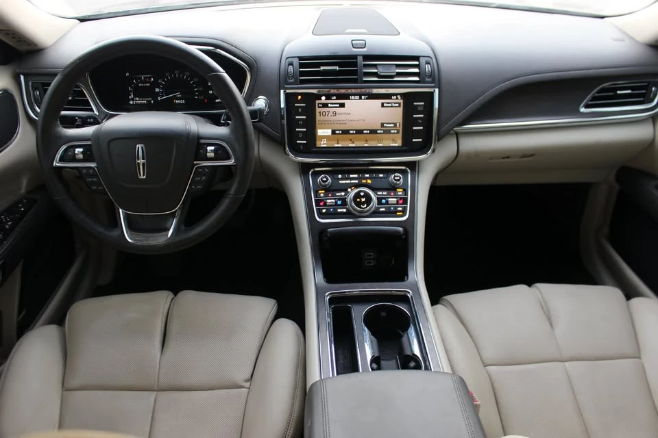2018 Lincoln Continental 10th Gen - Image 19 of 20
