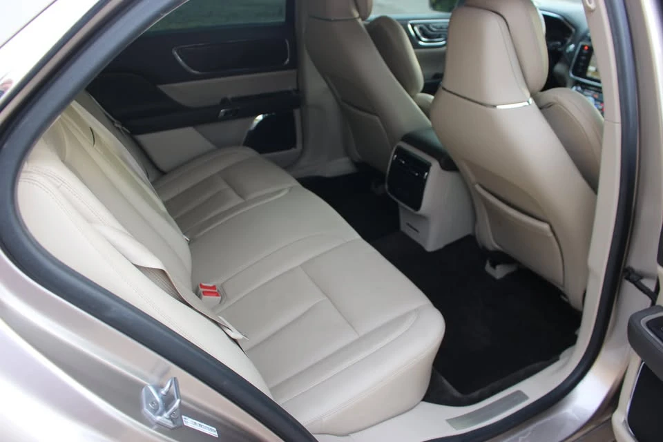 2018 Lincoln Continental 10th Gen - Image 16 of 20
