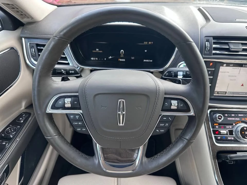 2018 Lincoln Continental 10th Gen - Image 16 of 20