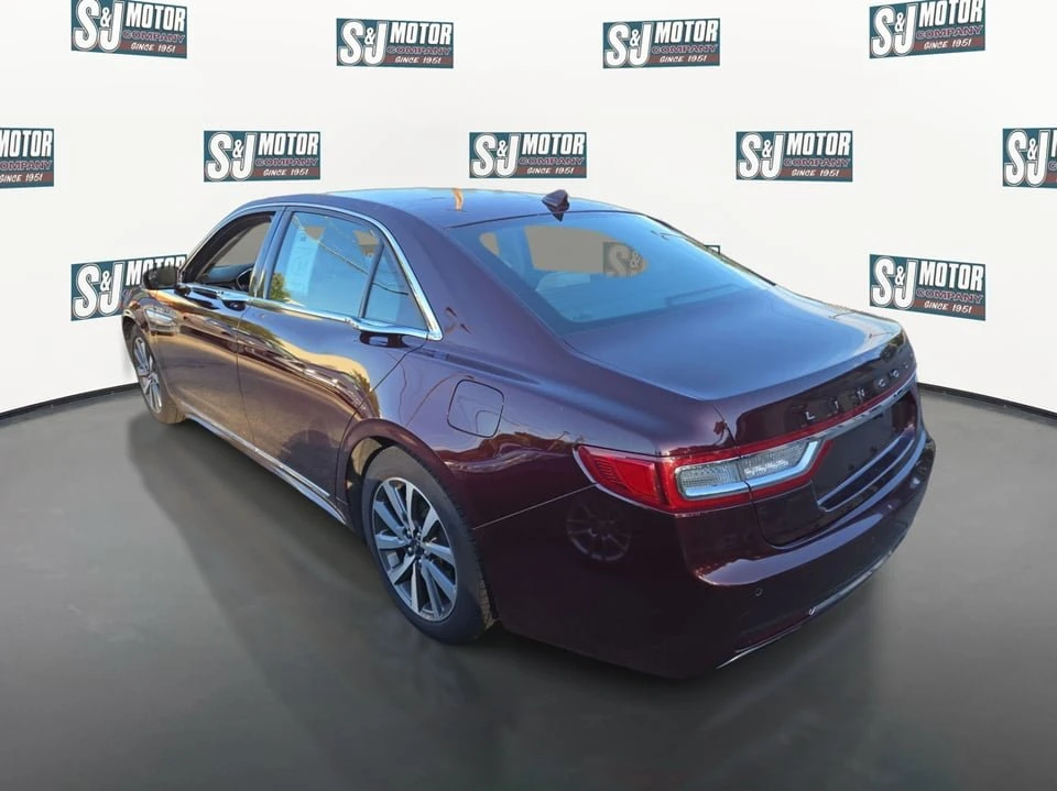 2018 Lincoln Continental 10th Gen - Image 7 of 20