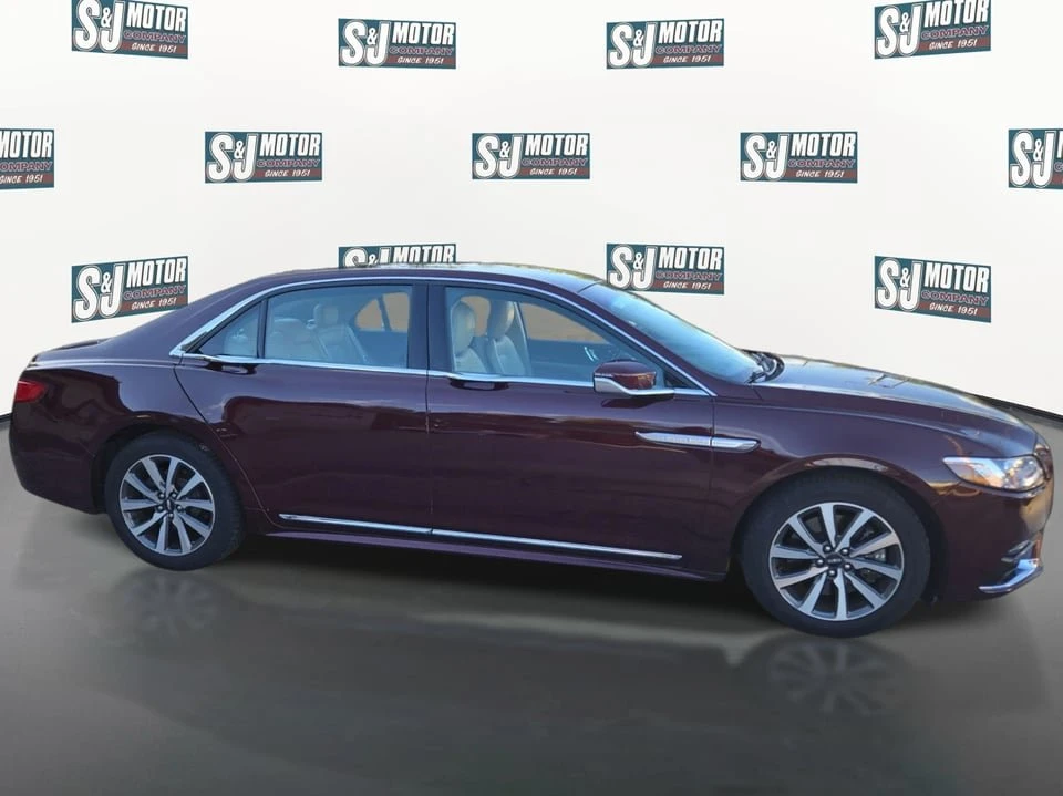 2018 Lincoln Continental 10th Gen - Image 4 of 20