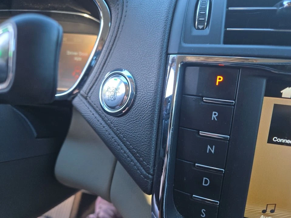 2018 Lincoln Continental 10th Gen - Image 20 of 20