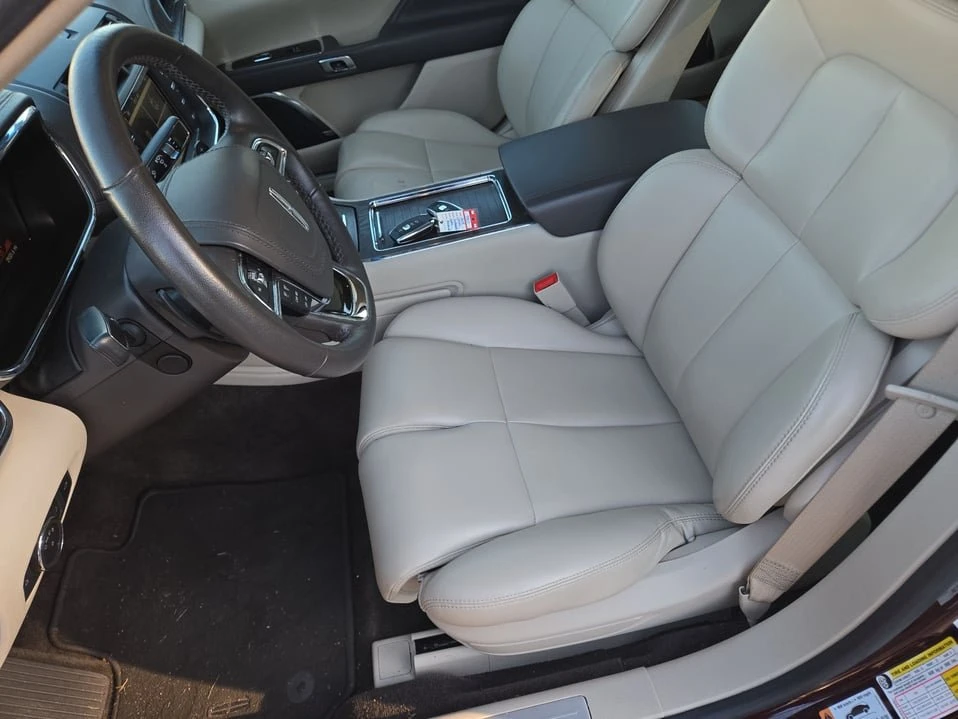 2018 Lincoln Continental 10th Gen - Image 9 of 20