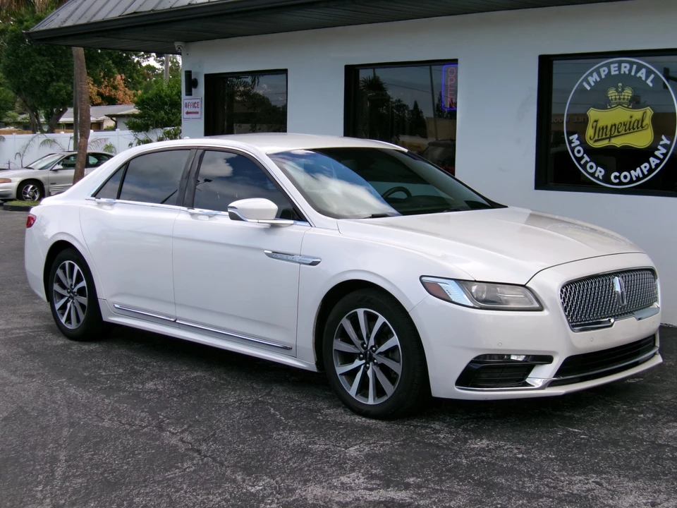 2018 Lincoln Continental 10th Gen - Image 3 of 20